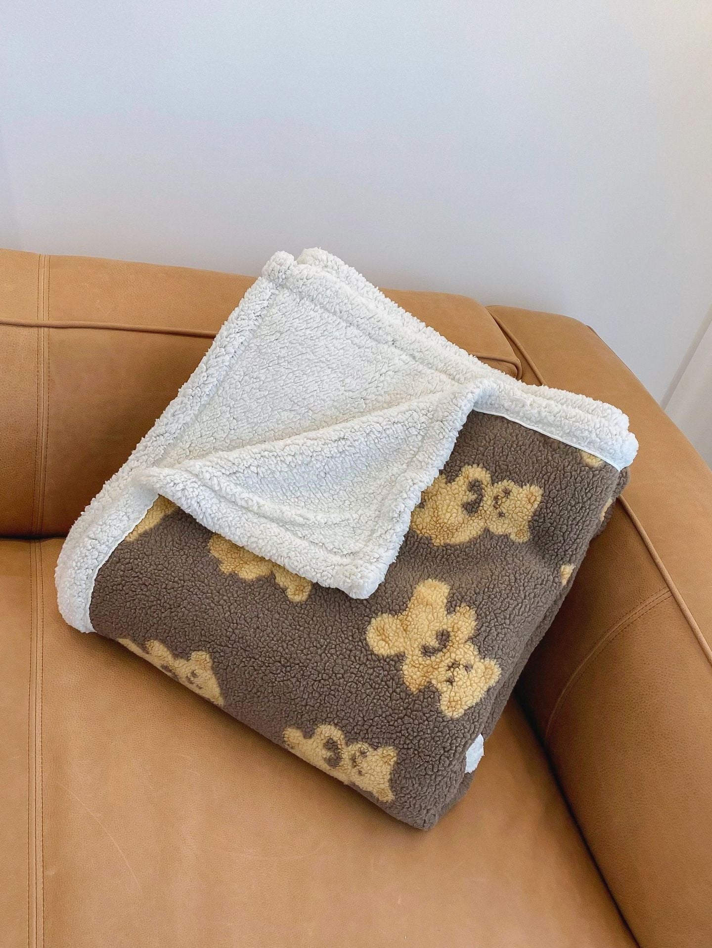Double-Layer Cartoon Kids Blanket – Bear Sherpa Plush Throw